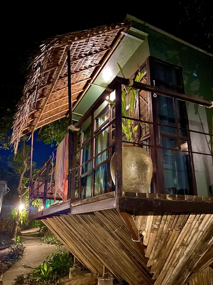PHI PHI SEA SKY RESORT 41/66