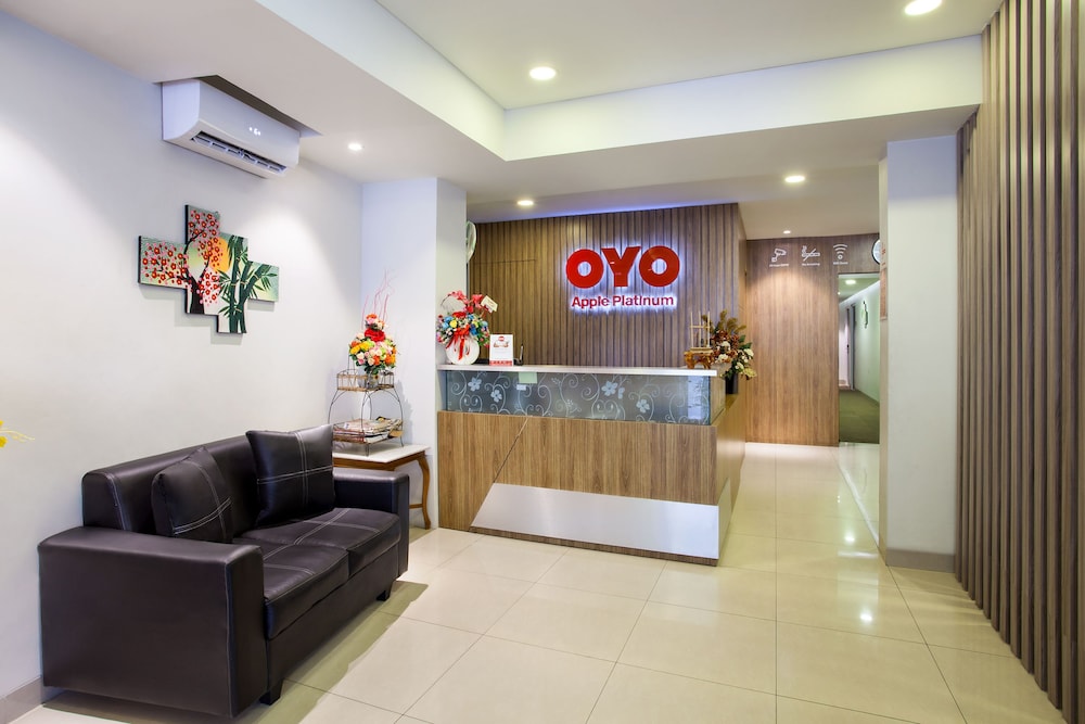 Lobby at Super OYO Flagship 101 Apple Platinum, JAKARTA