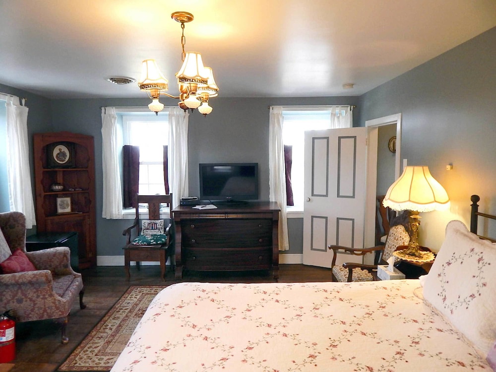 Battlefield Bed &amp; Breakfast Inn 33/76
