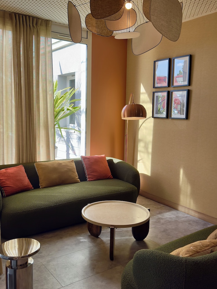 MERCURE Chartres Est 40/65