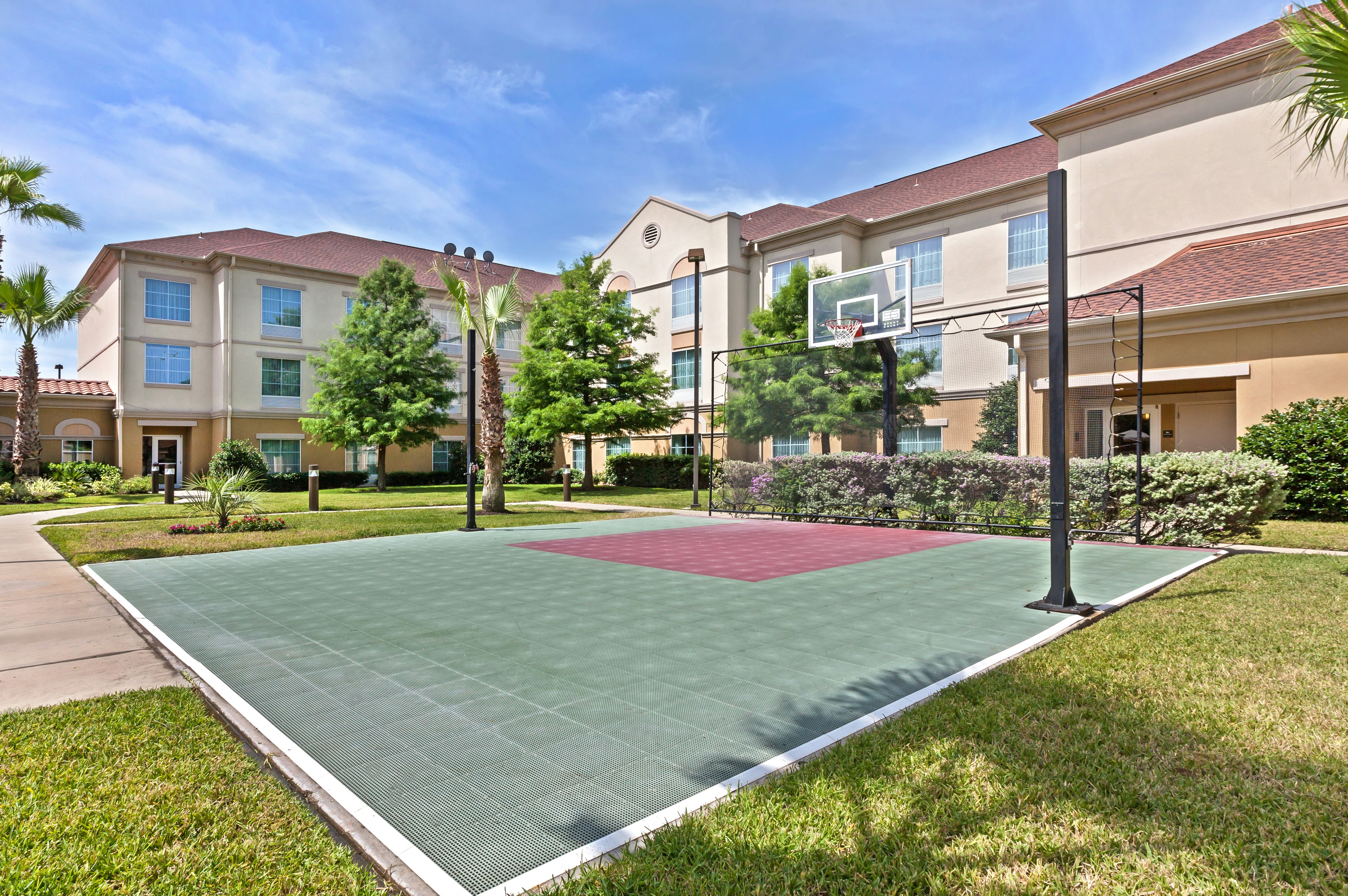 Homewood Suites by Hilton Laredo at Mall del Norte 73/75