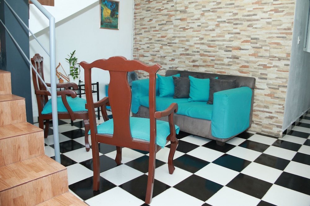 Aarony House Hotel 29/50