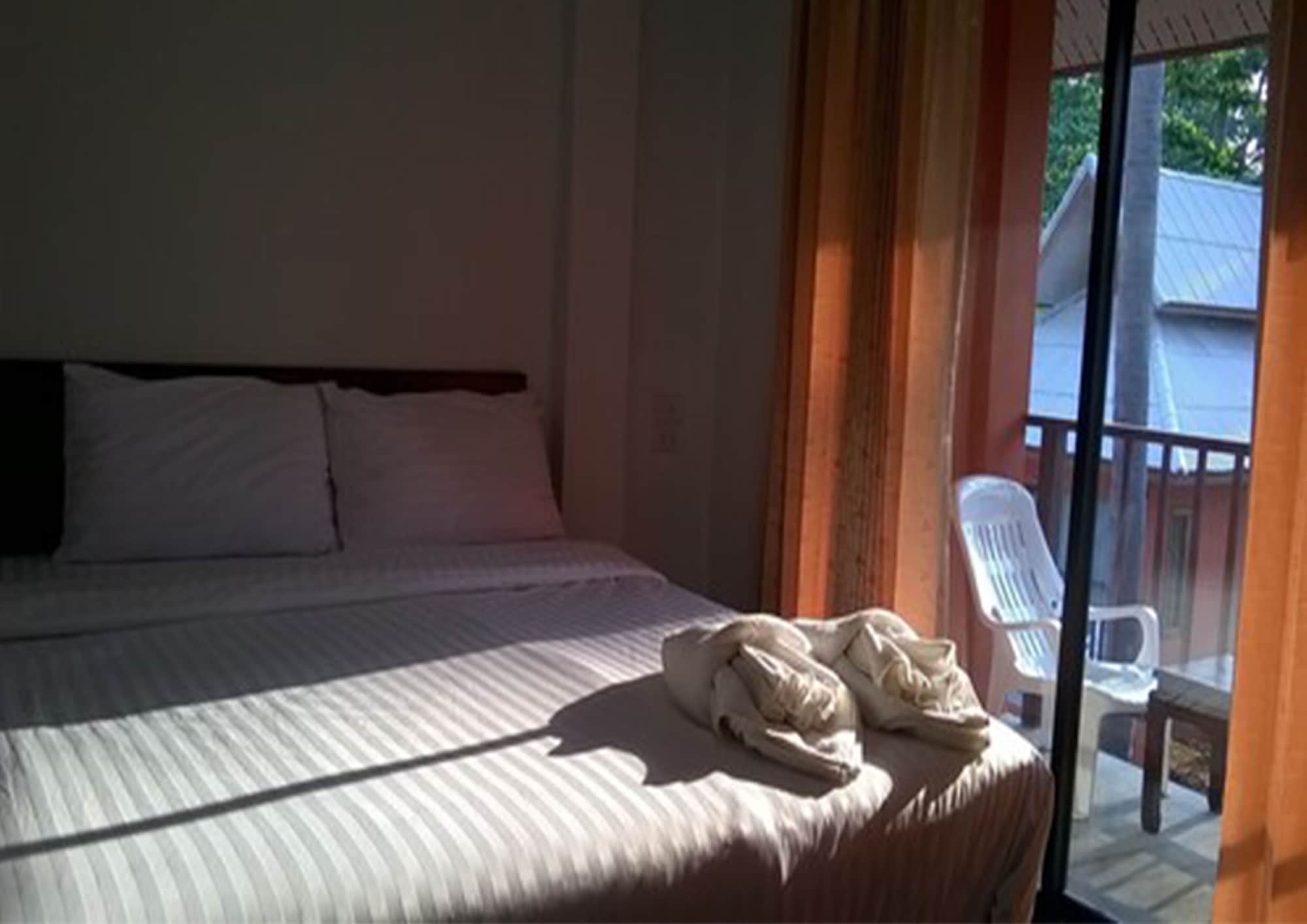 STANDARD, DOUBLE BED