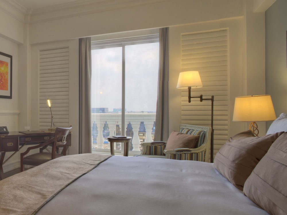DELUXE, TWIN BEDS, BALCONY