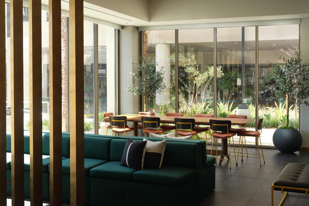 Hyatt House LAX - Century Blvd 27/50