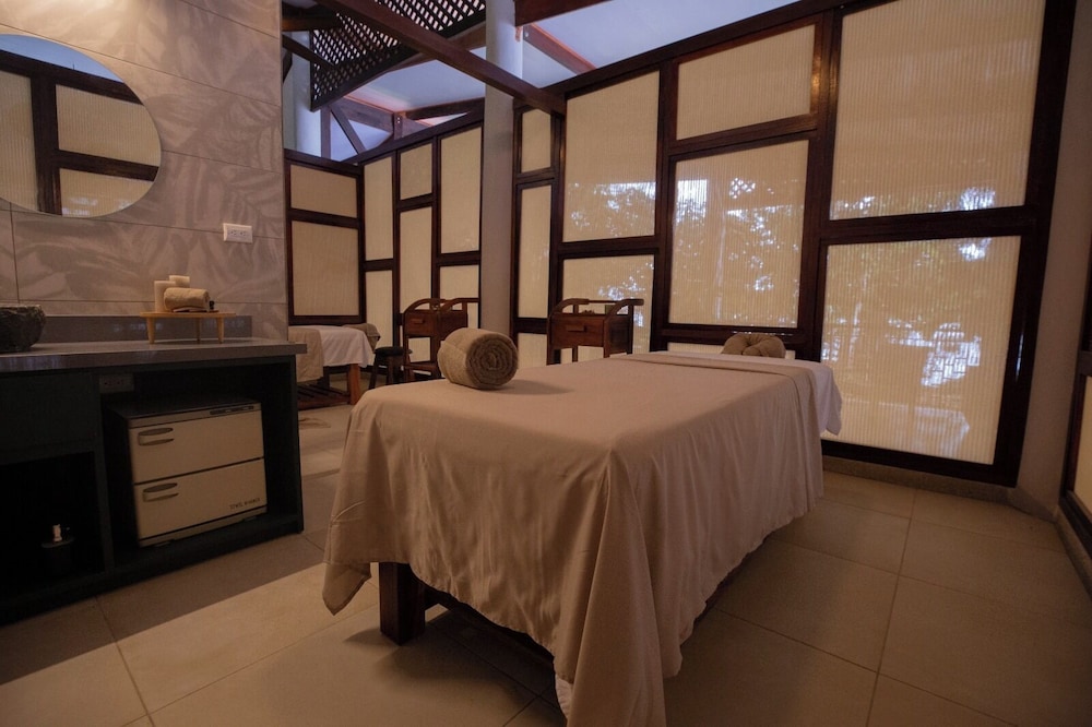 PACHIRA LODGE 26/65