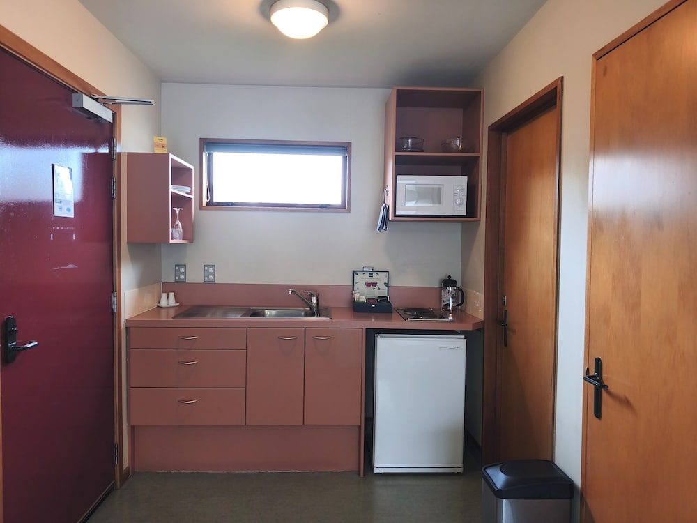 Aspen Lodge Motel 8/72