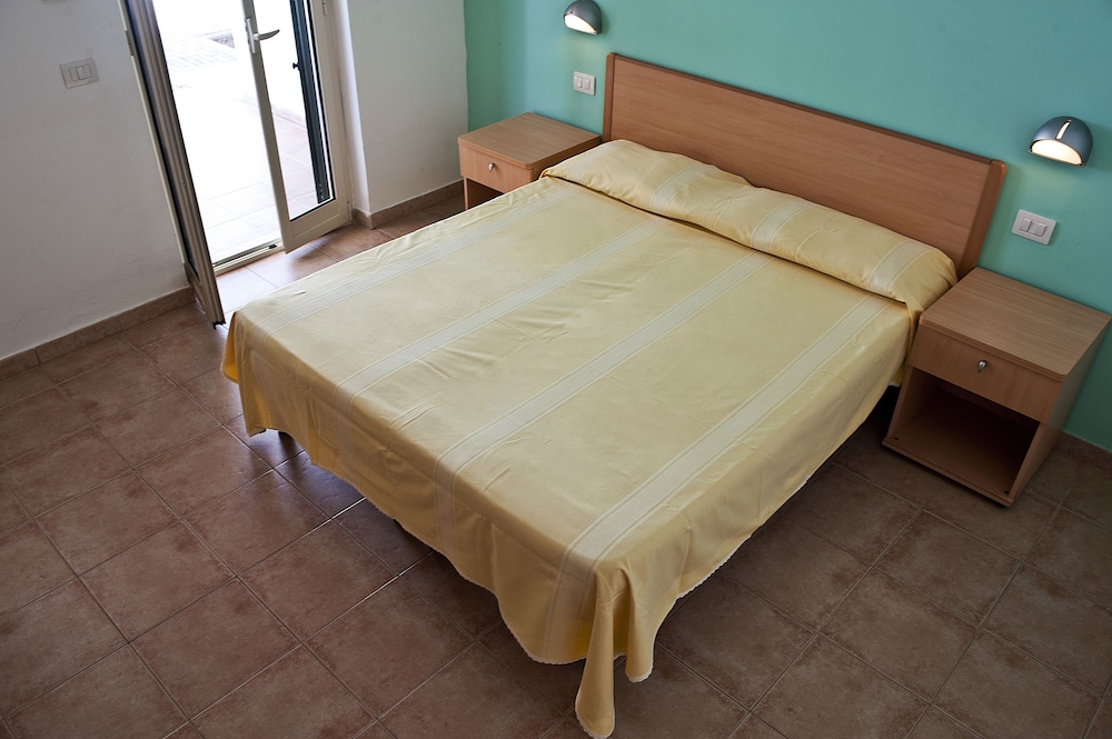 VILLAGGIO LE DIOMEDEE 27/70