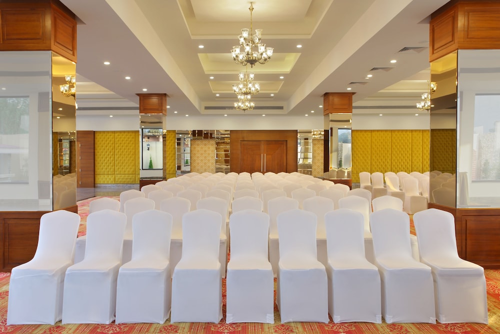 Rs Sarovar Portico 44/59