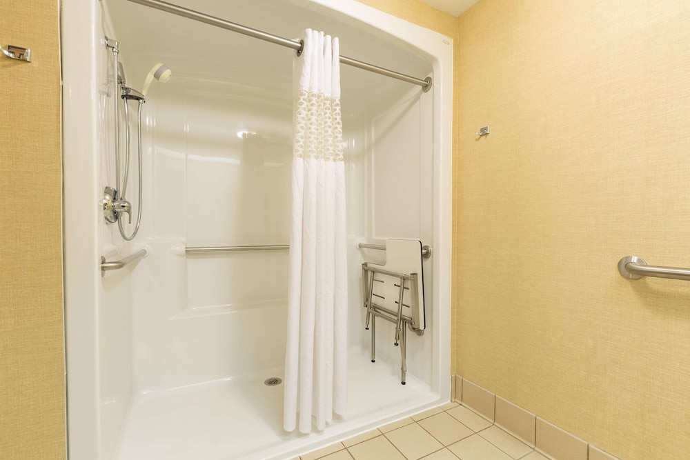 Hampton Inn Sidney 15/41