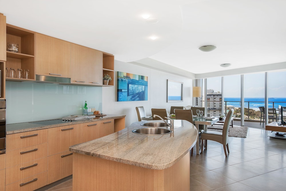 THE SEBEL MAROOCHYDORE 59/72