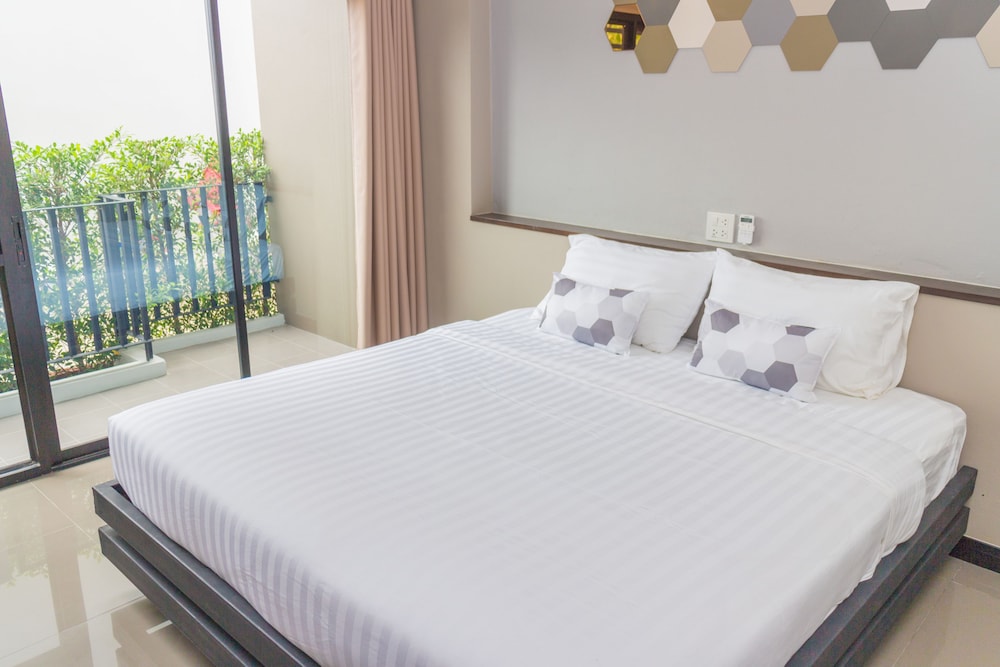 M2 Hotel 22/42