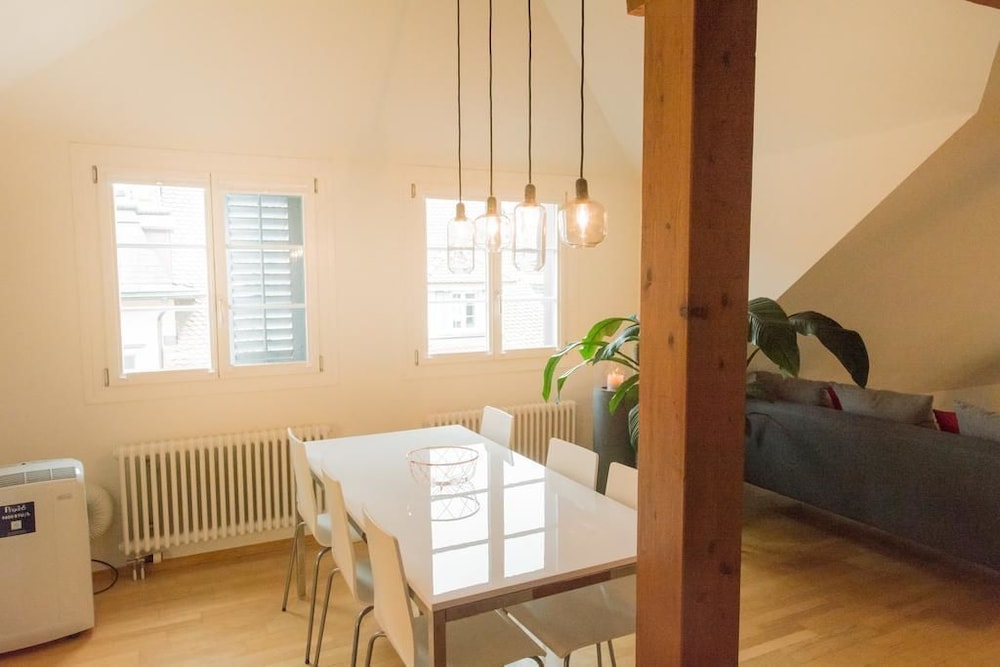 Airhome Zug Neugasse Stadtzentrum 8/25