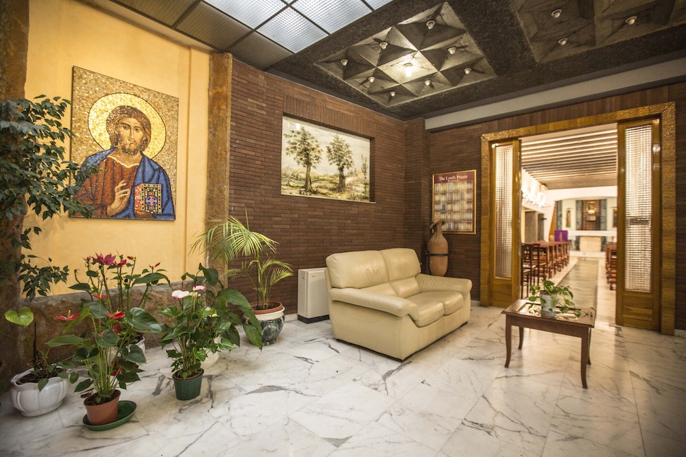 Istituto Piccole Ancelle Di Cristo Re 16/41