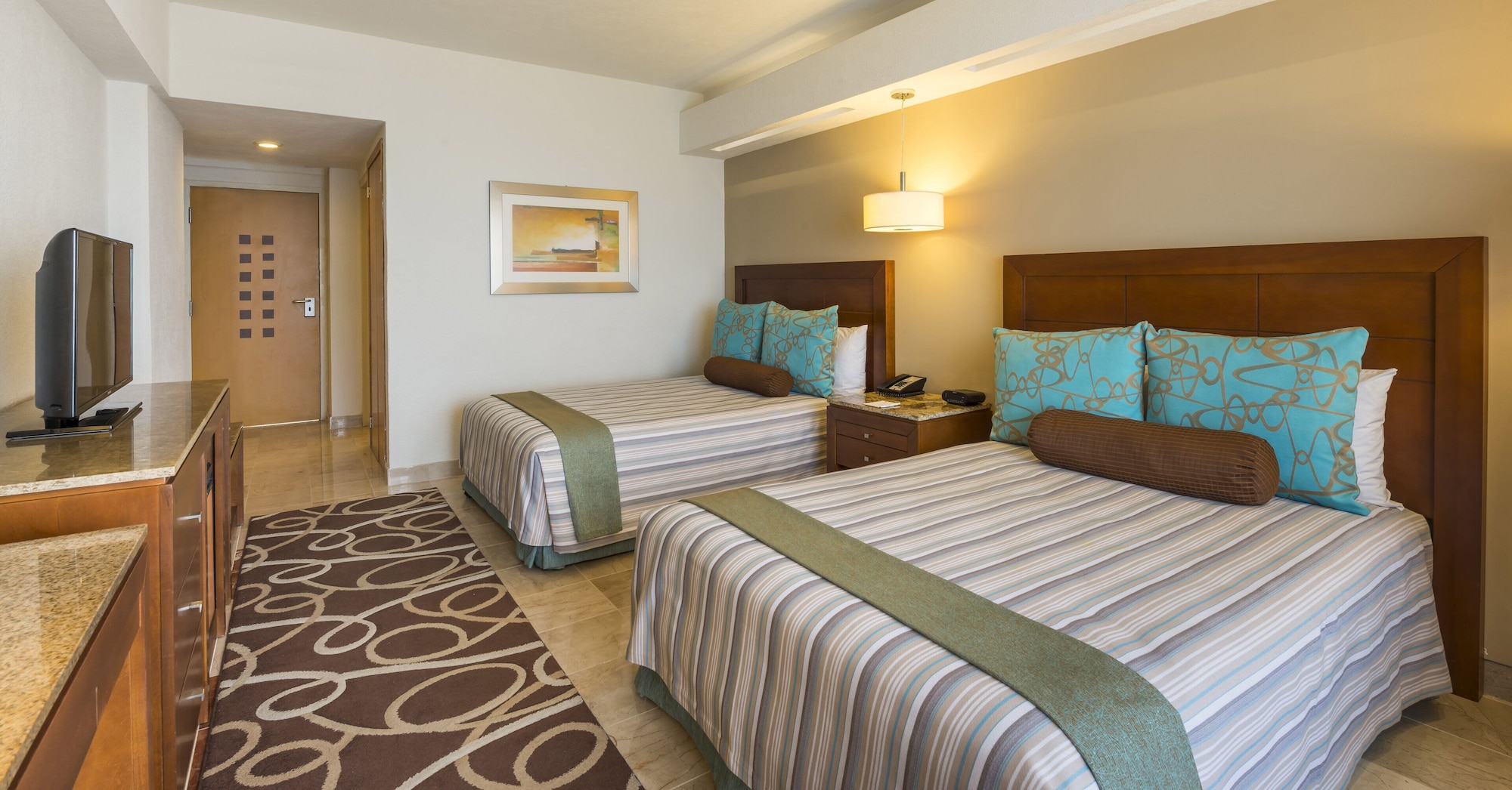 CAMINO REAL CLUB, DOUBLE BED