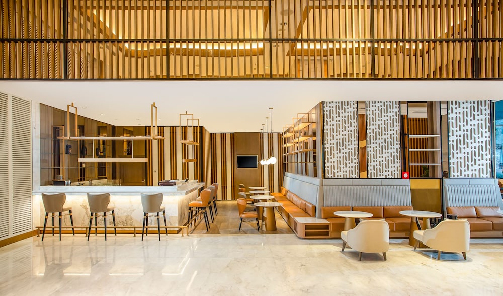 Swiss-Belhotel Solo 49/57