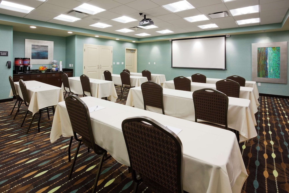 Hampton Inn & Suites Minneapolis/West-Minnetonka 23/25