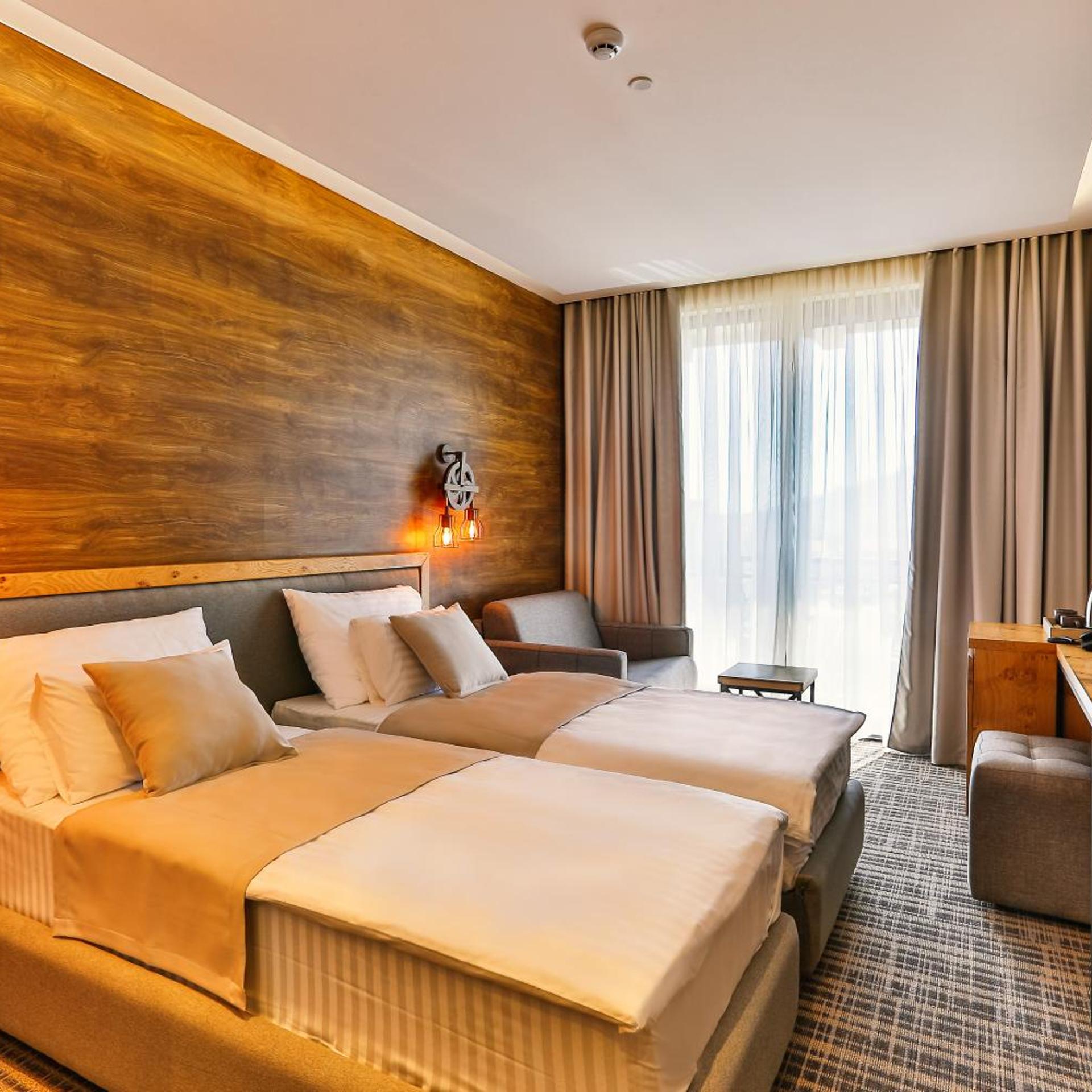 ROOM, DOUBLE BED, WITH EXTRA BED
