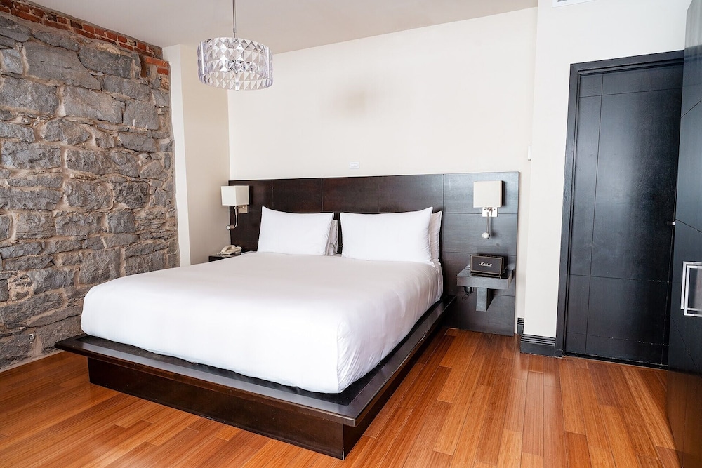 Le Petit Hotel 5/58