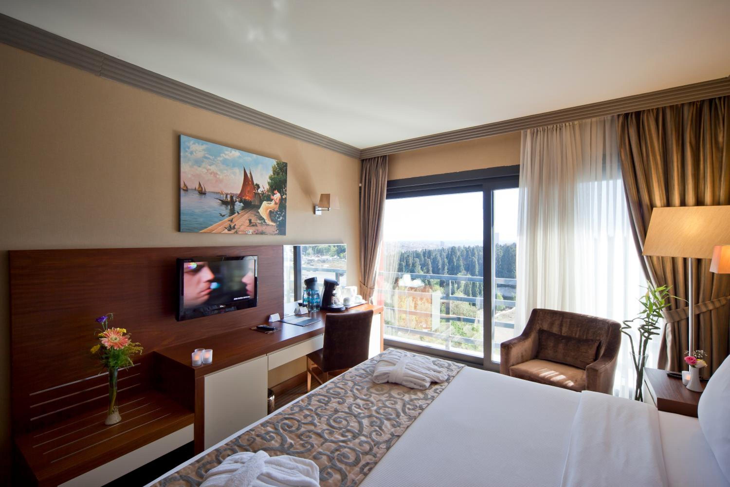 جناح، VOLLEY HOTEL ISTANBUL 4/7