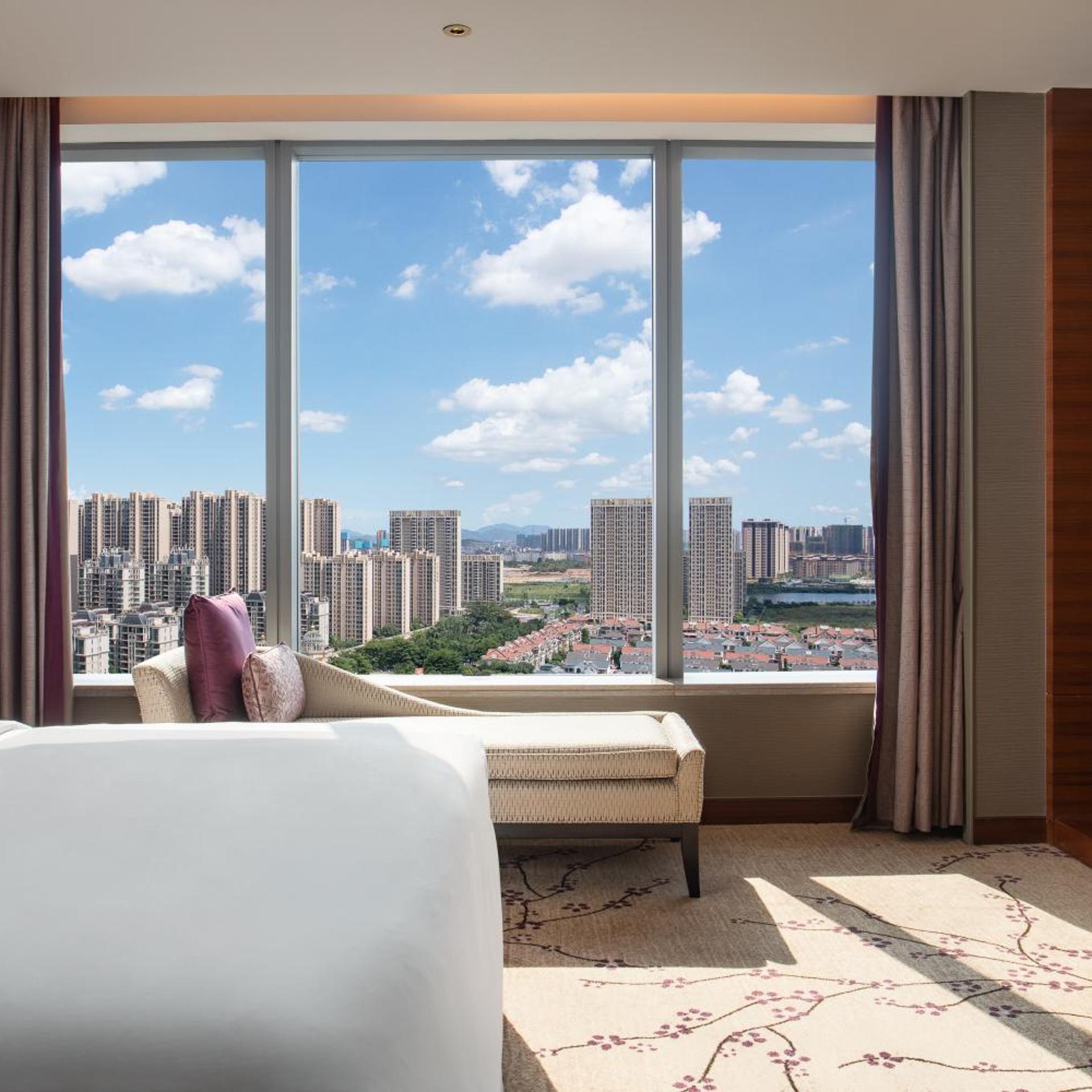جناح بسرير كينج بغرفة نوم واحدة مع دخول الصالة، Crowne Plaza Huizhou 3/6