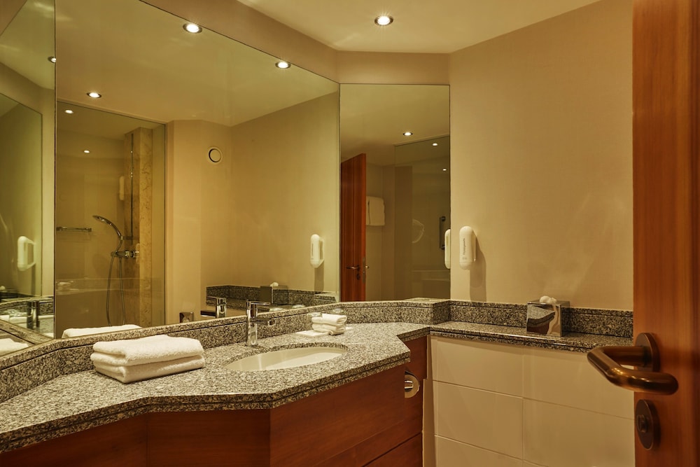 H4 Hotel Hannover Messe Formerly Copthorne Hotel Hannover 12/54