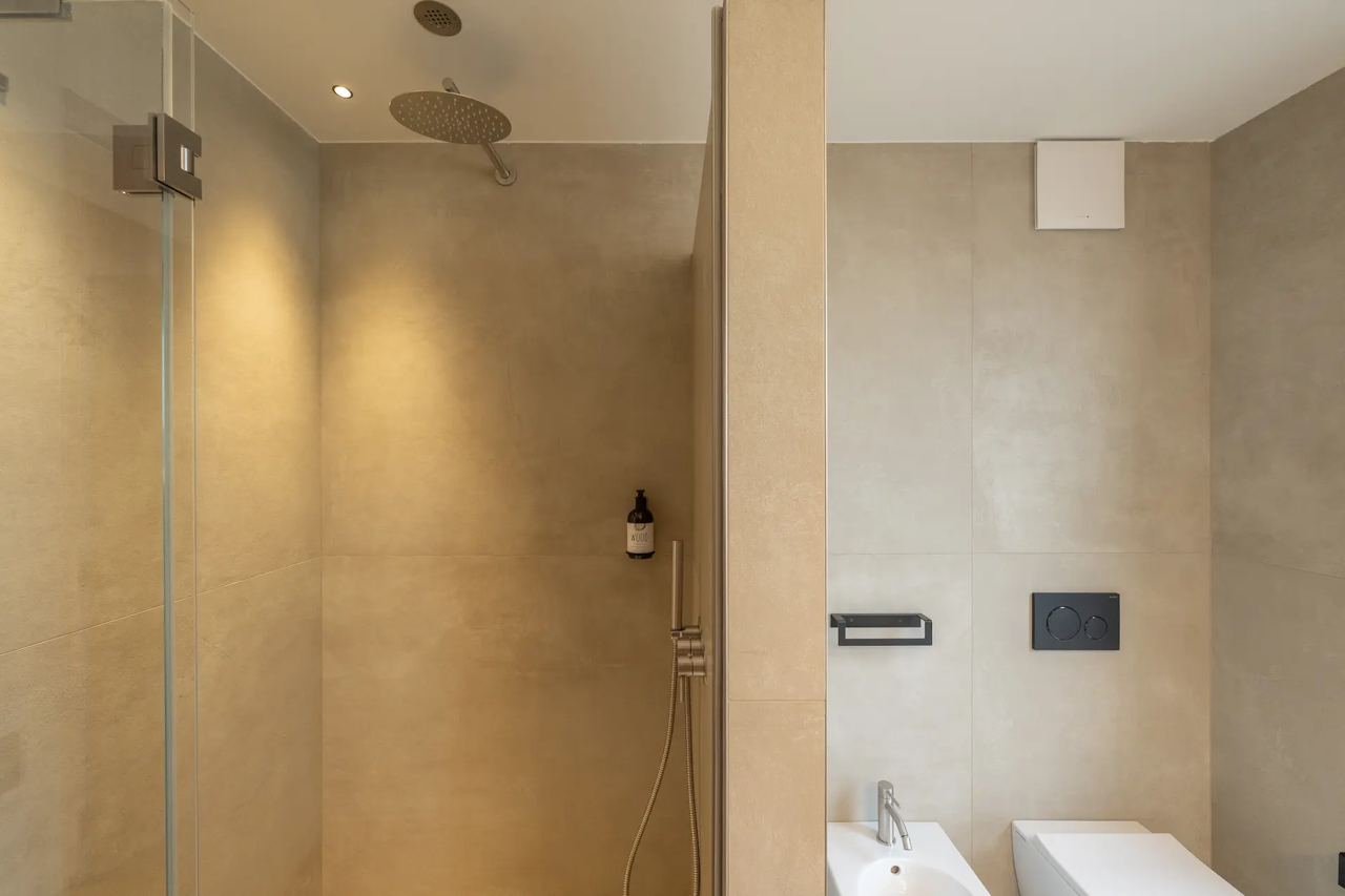 Lumina Two Bedroom Apartment، Etra Suites and Apartments 4/7