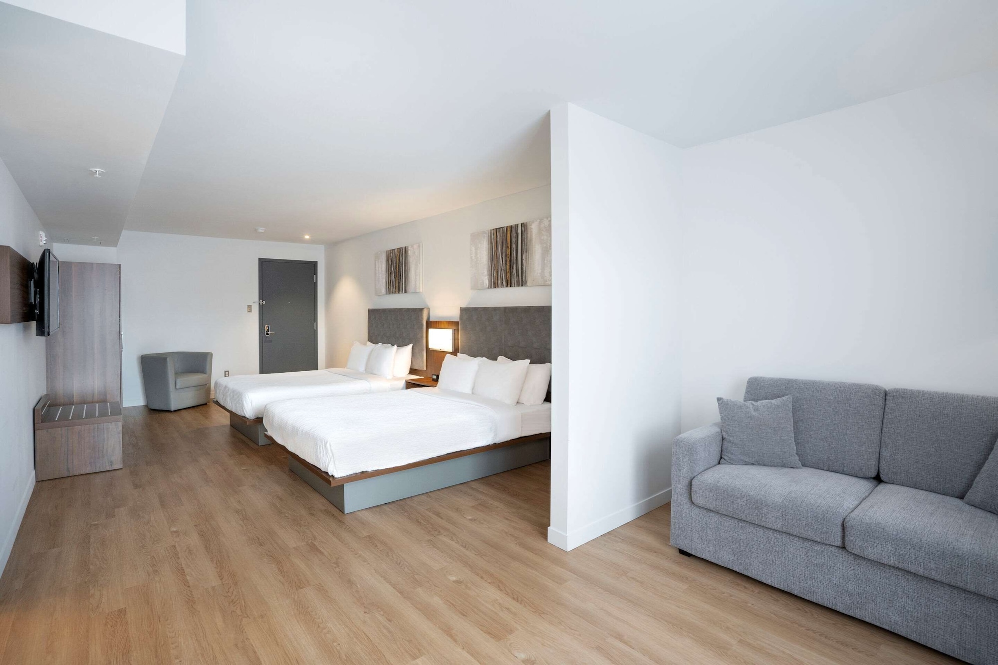 جناح بسريرين كوين مع أريكة، Quality Inn Quebec City 5/9