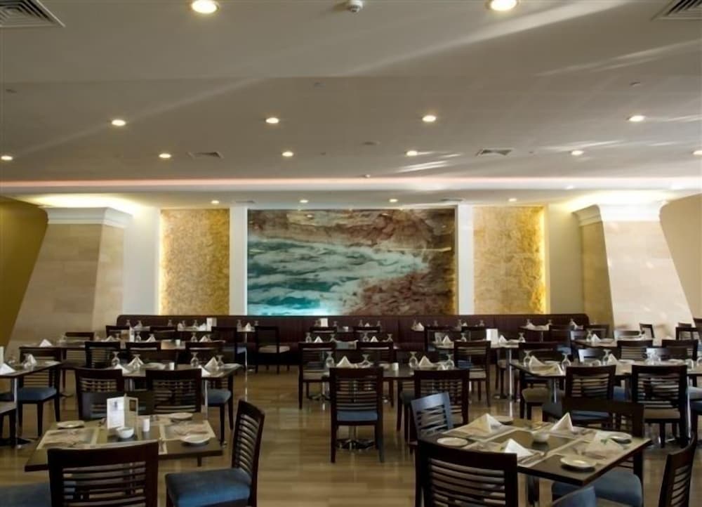 Dead Sea Spa 46/64