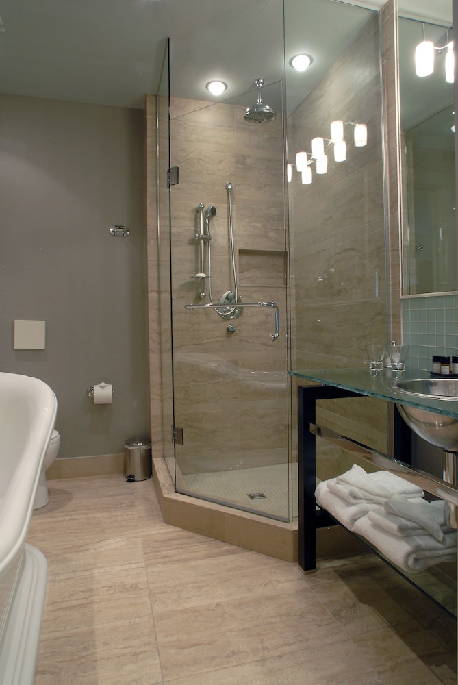 Shaw Club Hotel Spa 50/50