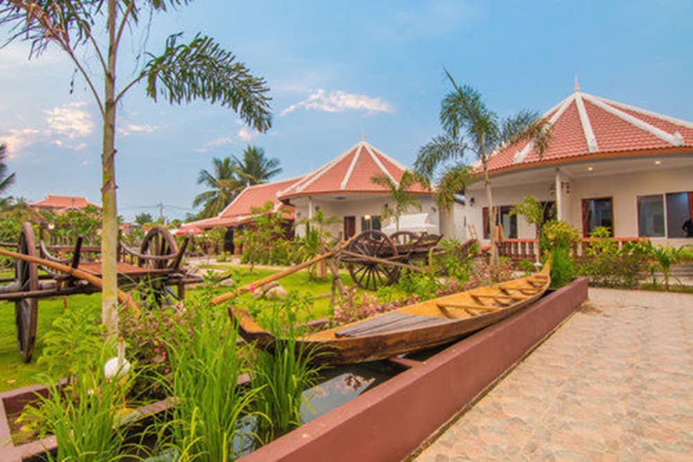 Ravorn Villa Boutique 53/66