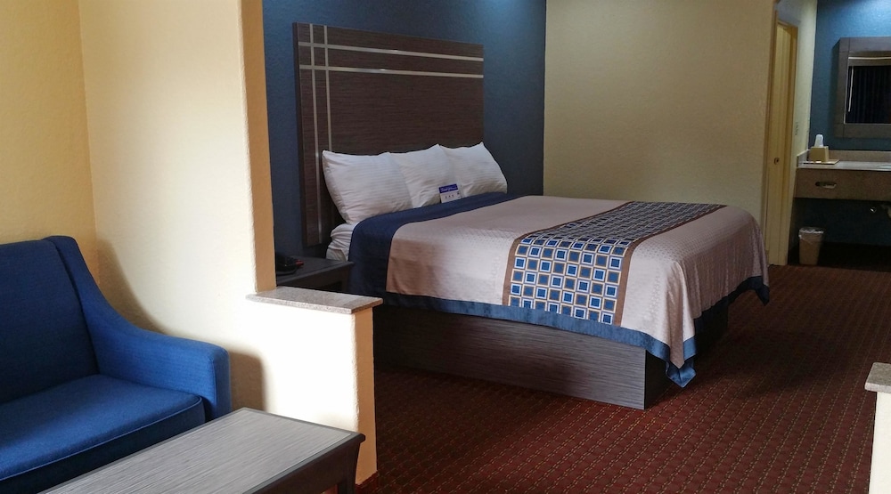 Americas Best Value Inn & Suites Houston NE 7/18