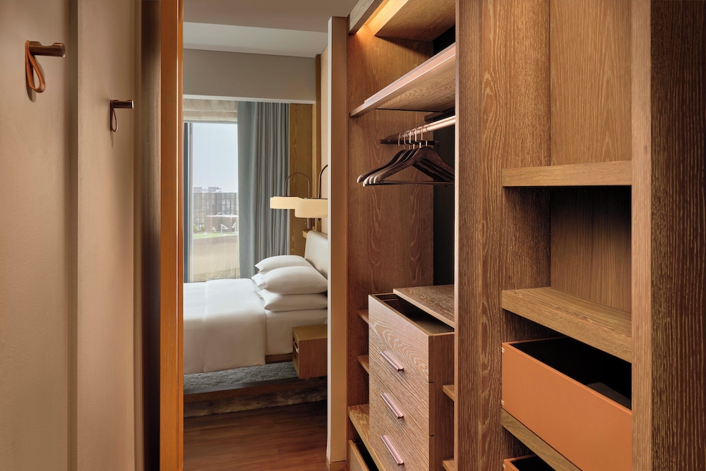 Andaz Singapore 34/69