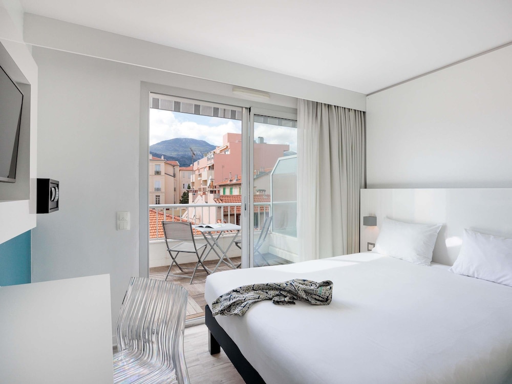 Ibis Styles Menton Centre 20/50