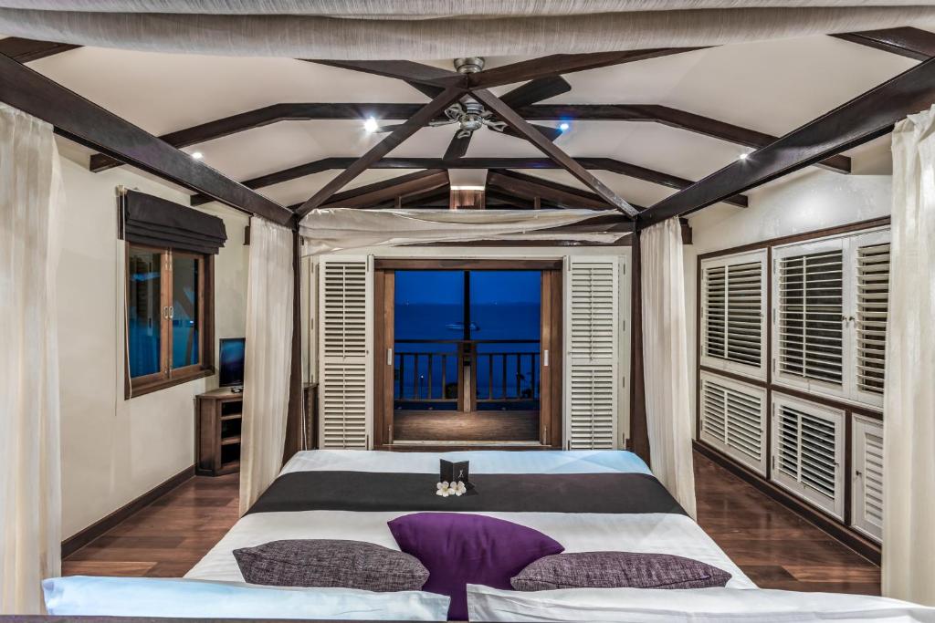 5 Bedroom Grand Beachfront Pool Villa، Barcelo Coconut Island 3/18