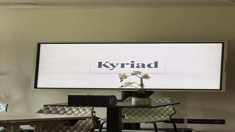 Kyriad Combs-La-Ville - Senart 20/28