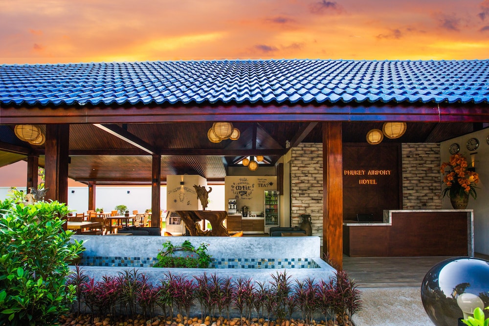 Phuket Airport Hotel 12/74
