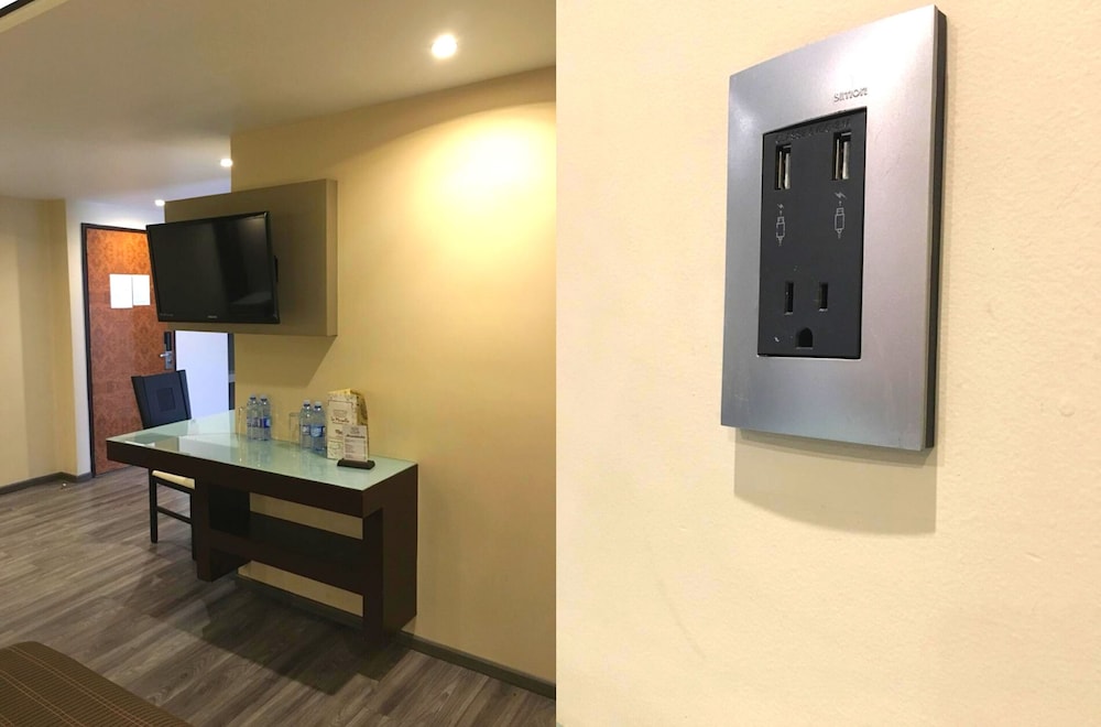 Hotel Escala Central del Norte 3/31