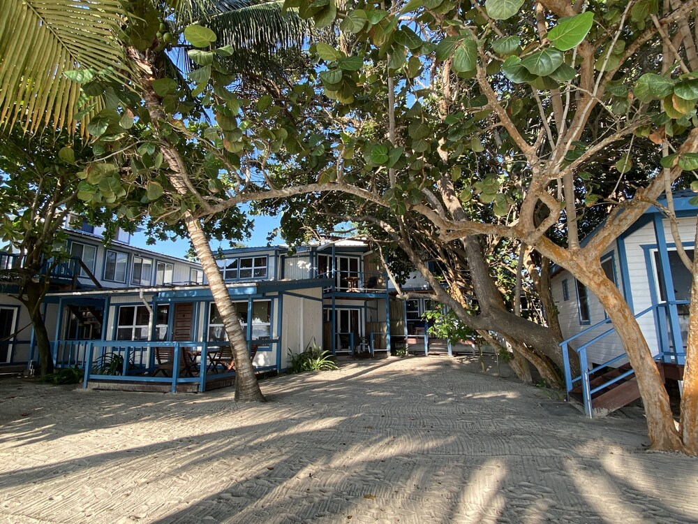 Maya Beach Hotel 75/82