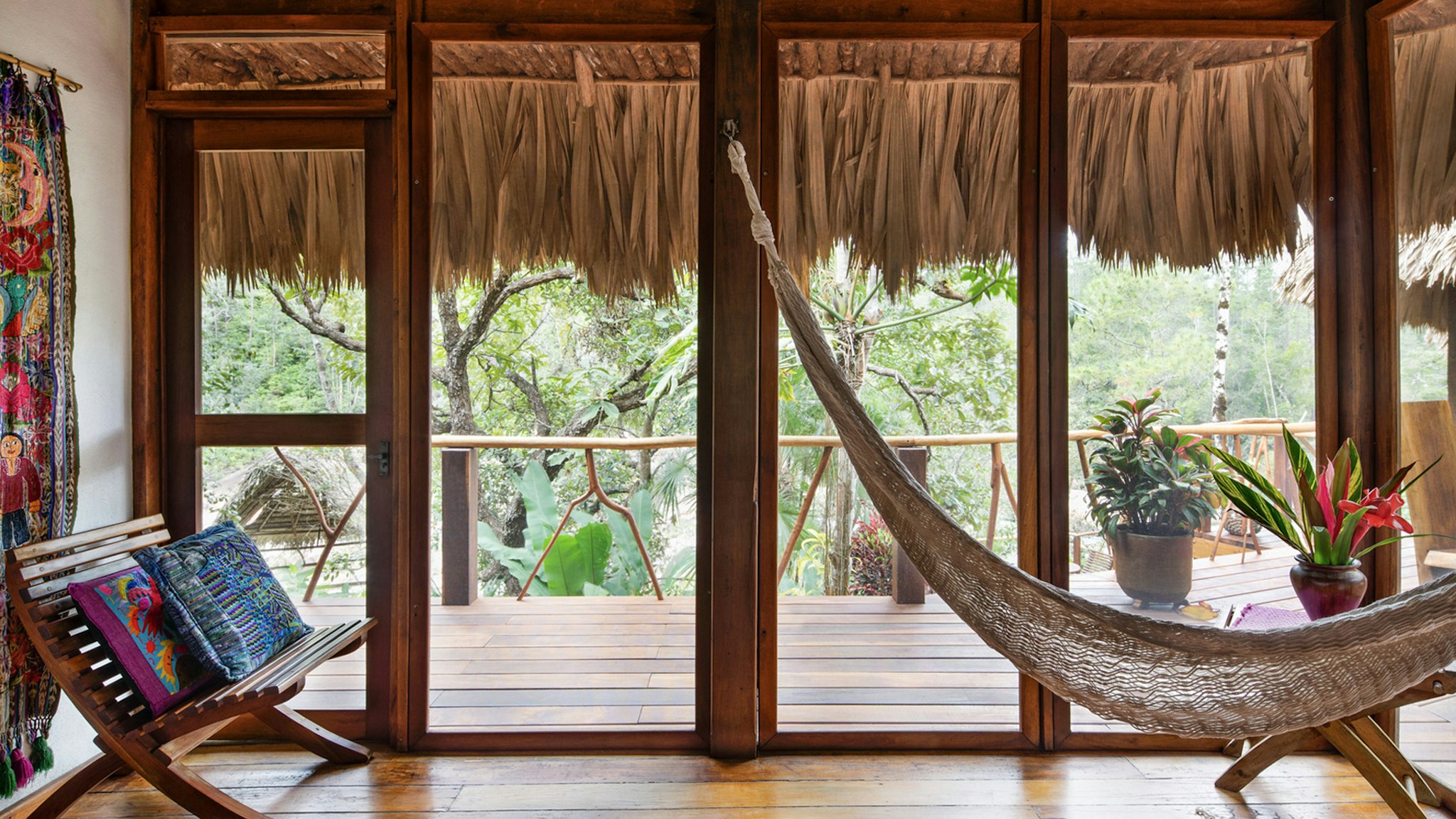Gaia Riverlodge 65/81