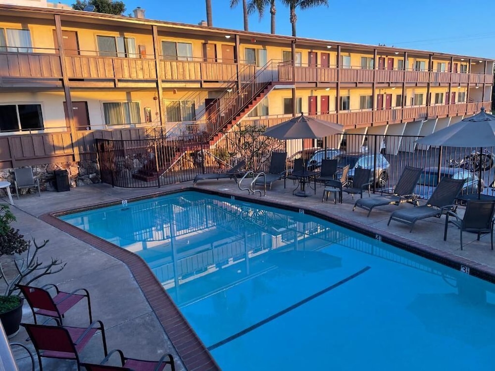 Seahorse Inn (CA) 10/18
