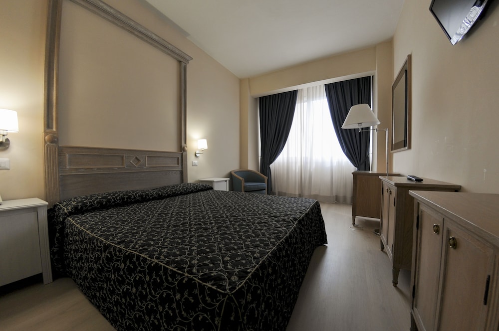 Mediterraneo Hotel 10/34