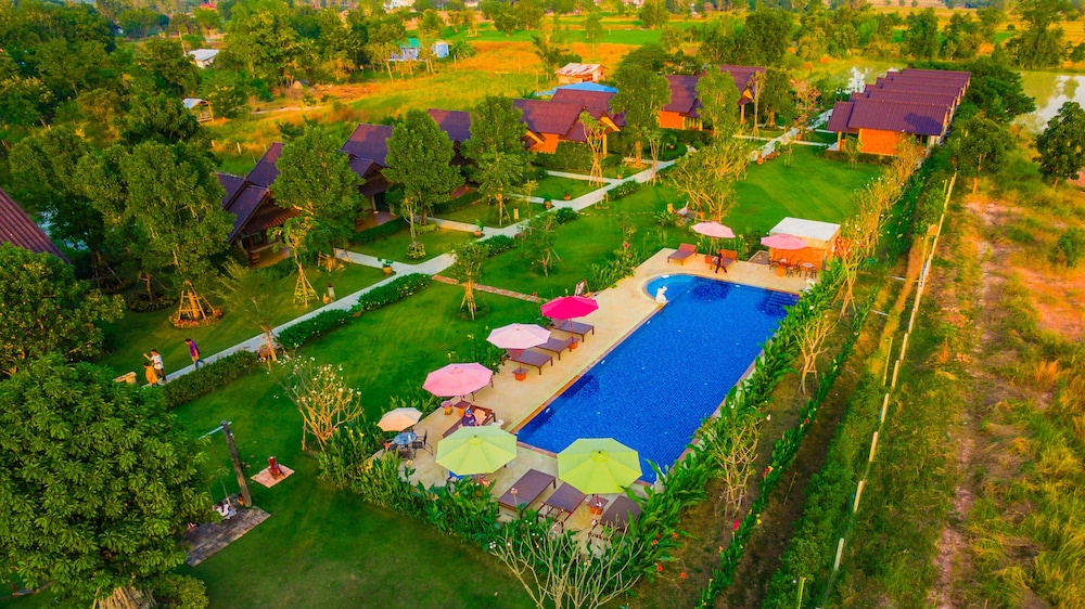 Sawasdee Sukhothai Resort 12/61