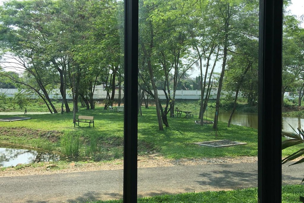 Green At Buriram 42/50