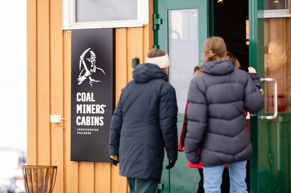 Coal Miners Cabins 1/50