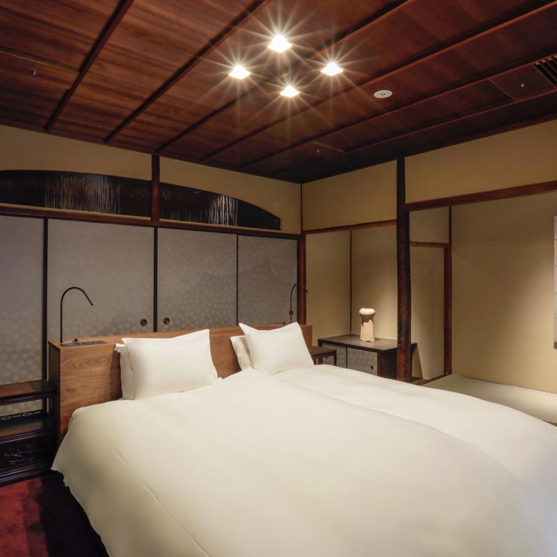 Hollywood, Deluxe, King Bed, Garden View, Main Building