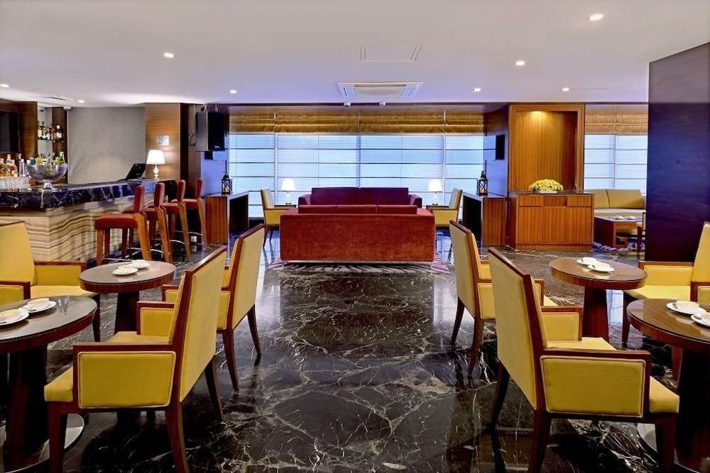 Golden Sarovar Portico 41/59