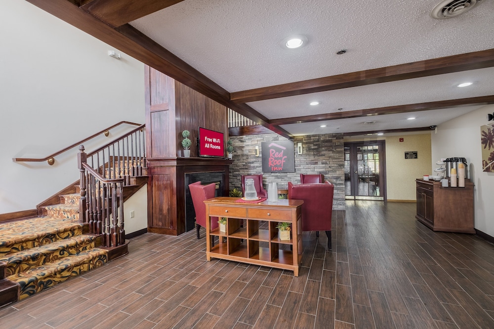 Red Roof Inn & Suites Stafford, VA - Quantico 30/32