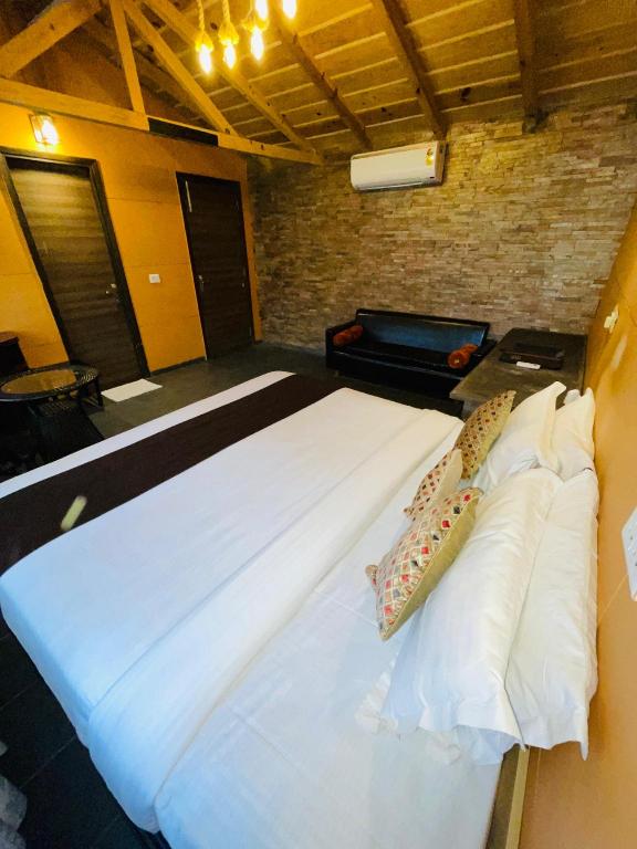 Cottage, Queen Bed, Lake View