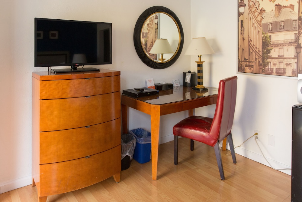 Alpine Inn And Suites 33/42